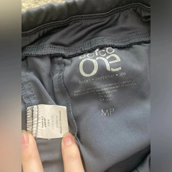 Barco One Sweat Wicking Scrub Pants Size Medium Petite Gray - Picture 3 of 3